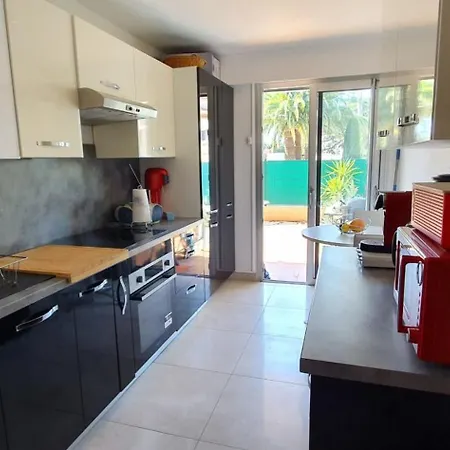 Beautiful With Terrace In Saint-raphael Saint-Raphaël